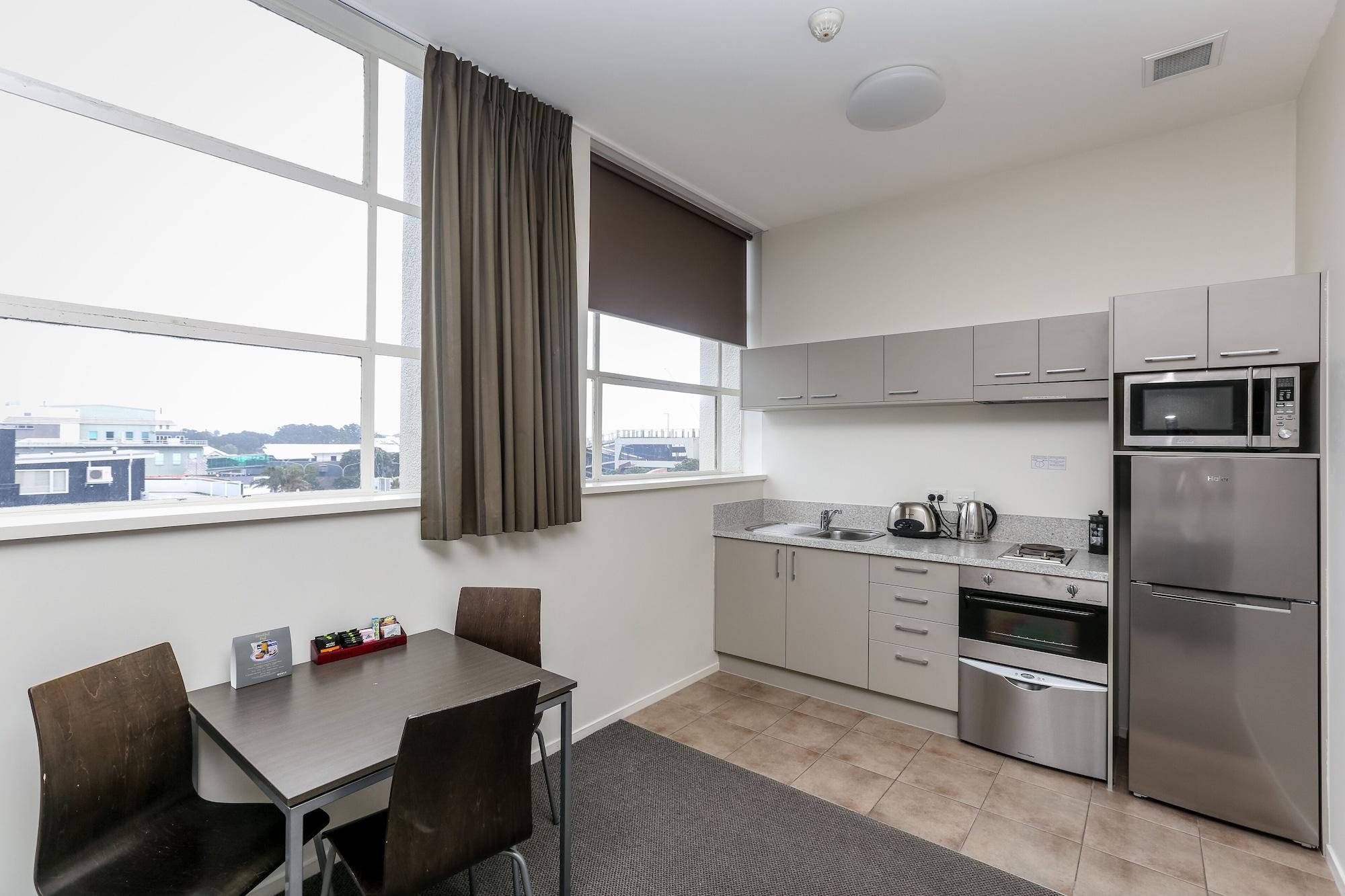 Quest New Plymouth Apartment Hotel Exterior photo