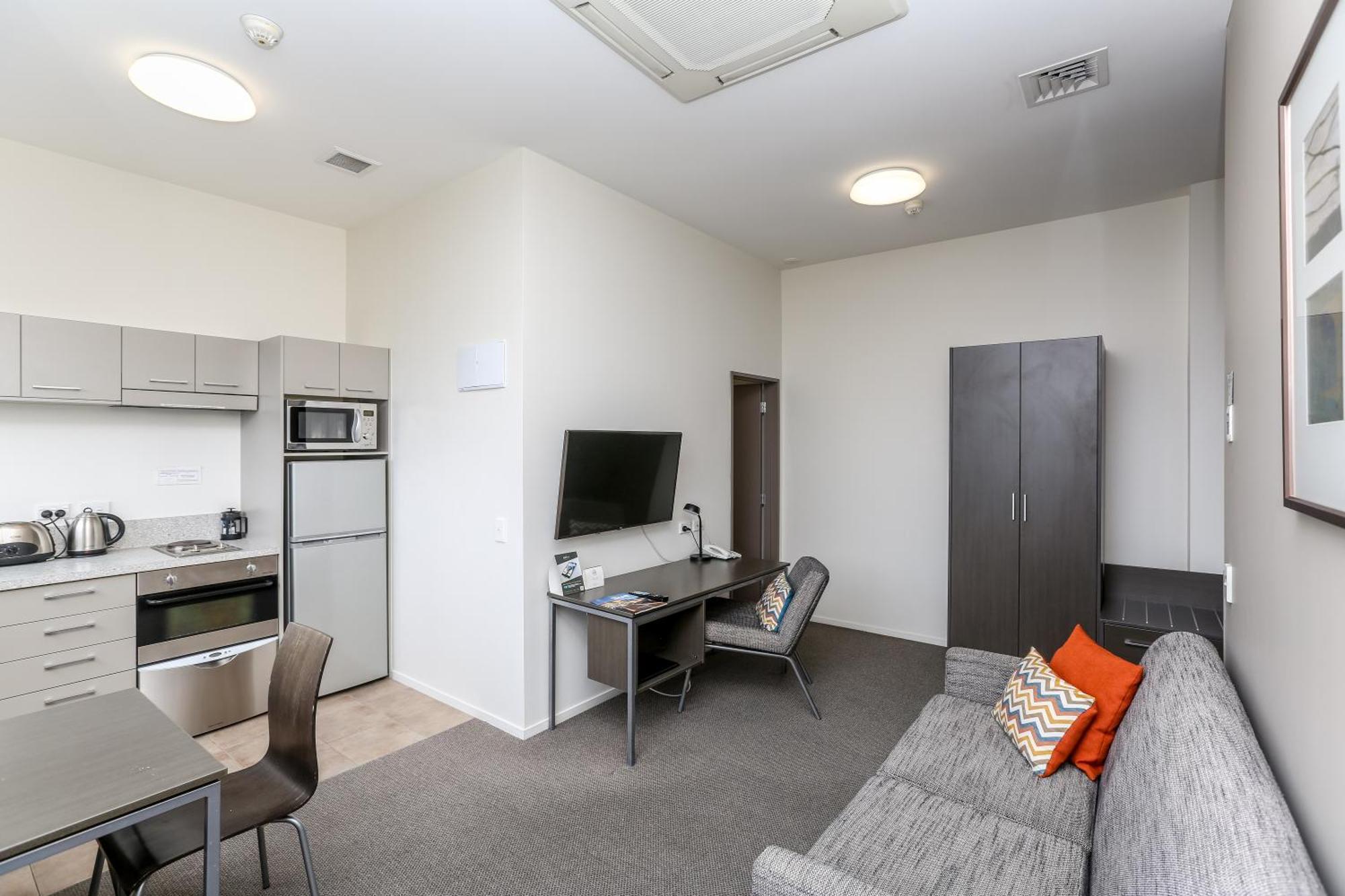 Quest New Plymouth Apartment Hotel Room photo