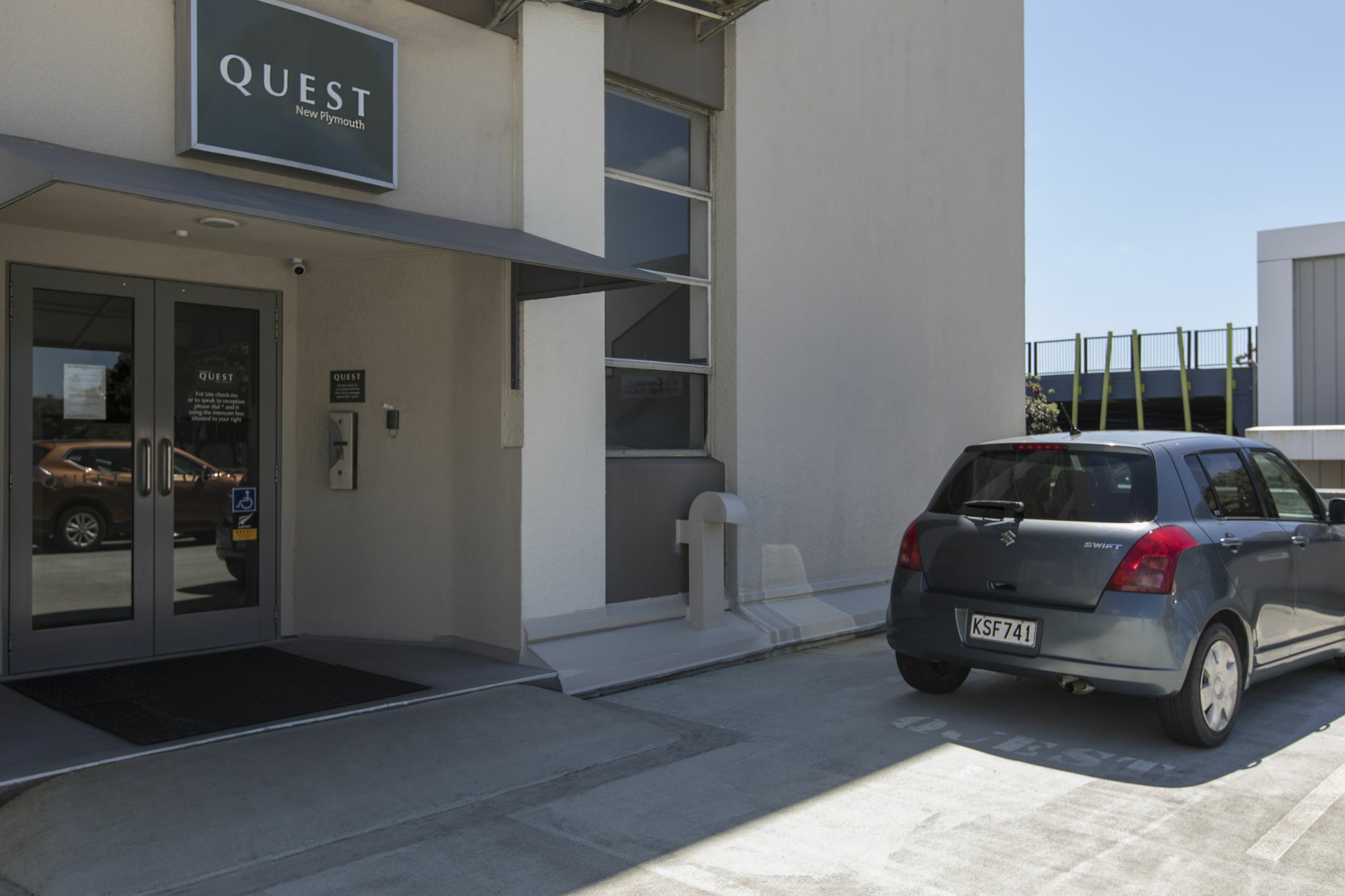 Quest New Plymouth Apartment Hotel Exterior photo